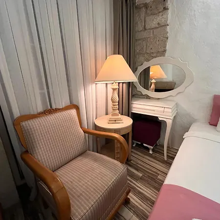 Asmali Szálloda 3*
